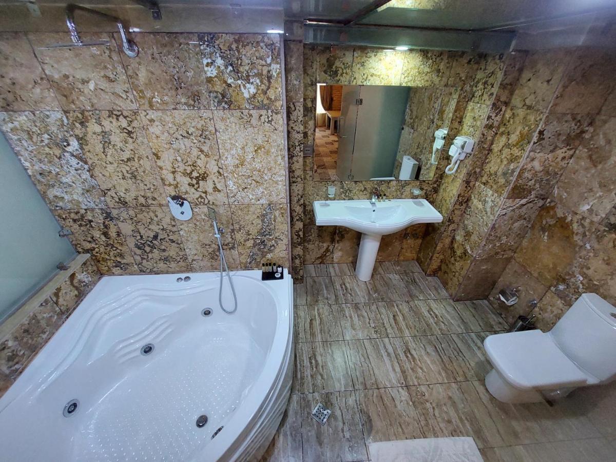 Karvansaray Sah Abbas Hotel Ganja Esterno foto